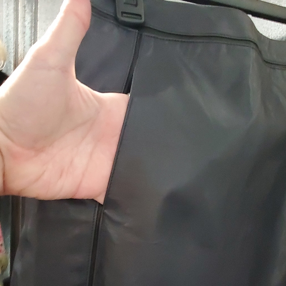 Vince Leather Miniskirt - Picture 2 of 5